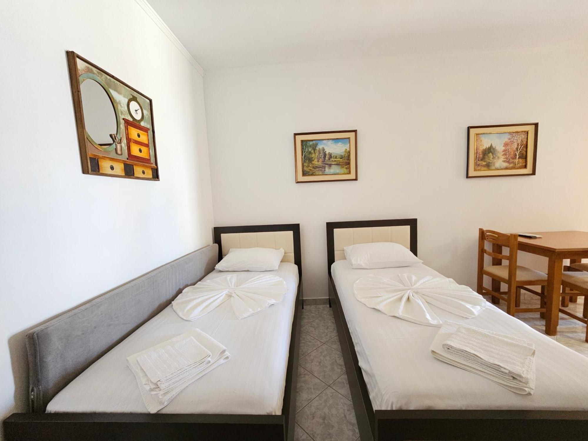 City Center Gjordeni Apartments Ksamil Ngoại thất bức ảnh