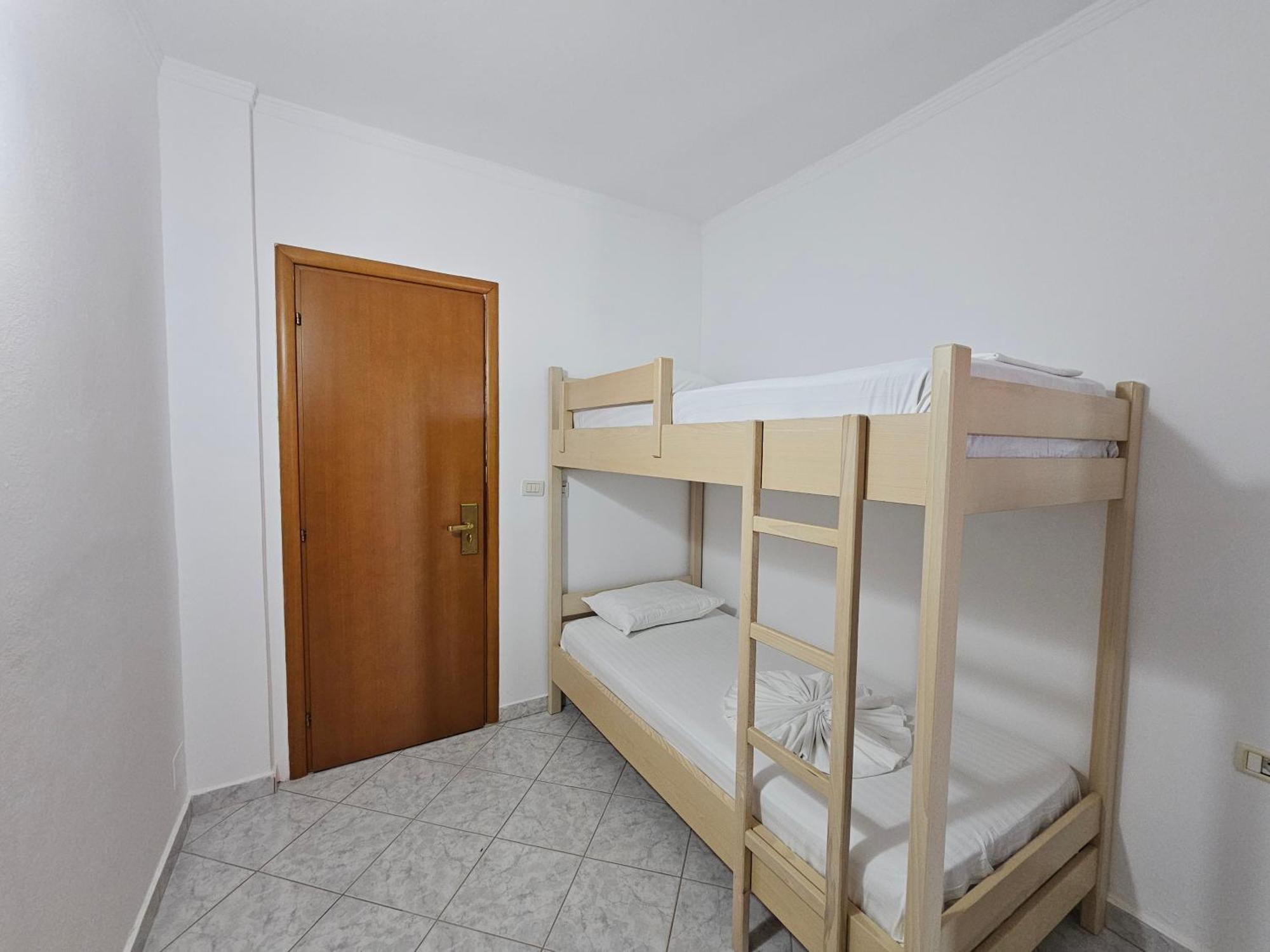 City Center Gjordeni Apartments Ksamil Ngoại thất bức ảnh